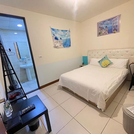 二街窩窩電梯民宿花蓮車站東出口second Street Nest Hostal 花蓮市 エクステリア 写真