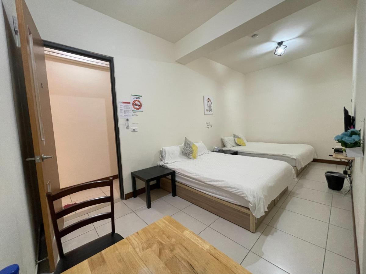 二街窩窩電梯民宿花蓮車站東出口second Street Nest Hostal 花蓮市 エクステリア 写真